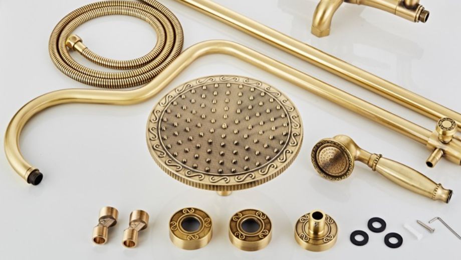 سردوش برنجی در حمام